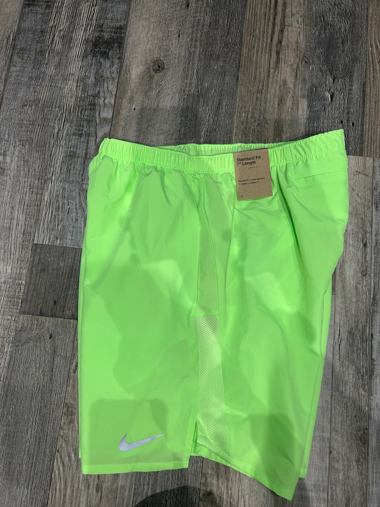 Nike challenger shorts “Lime Green”