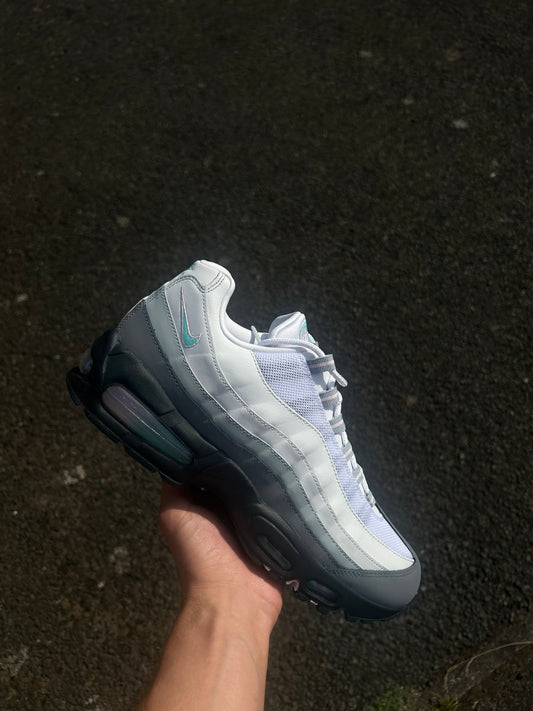 Nike air max 95 “Raspberry pinks”
