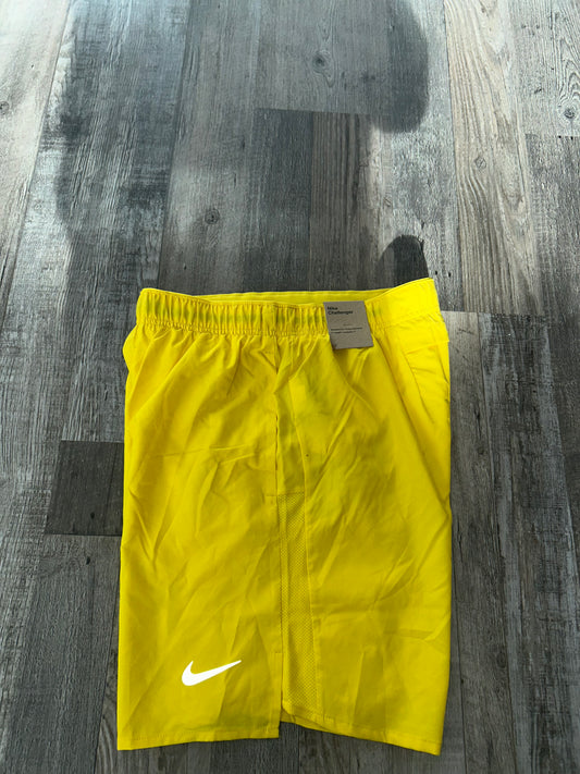 Nike challenger shorts “Yellow”