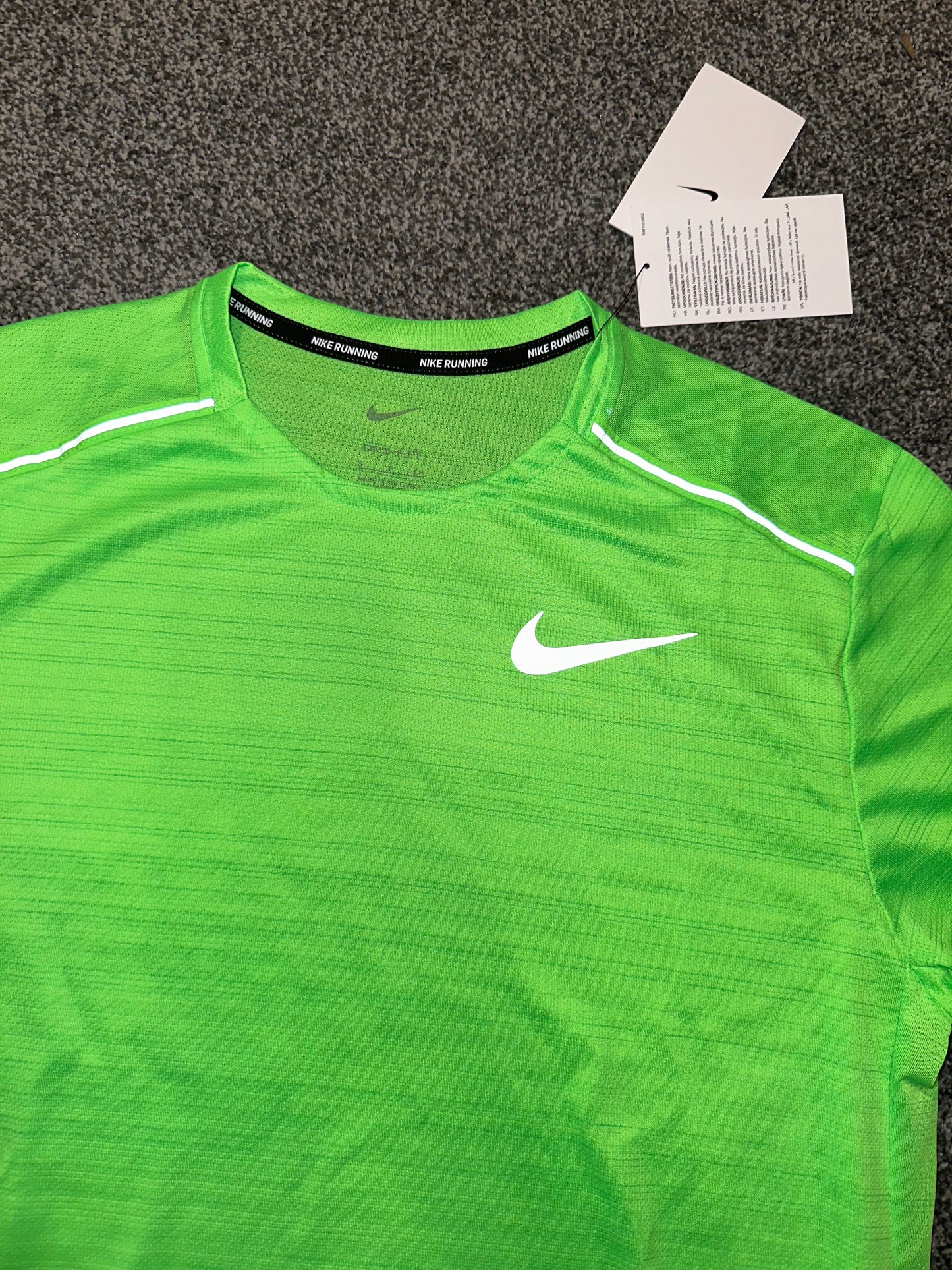 Nike miler “Green Strike”