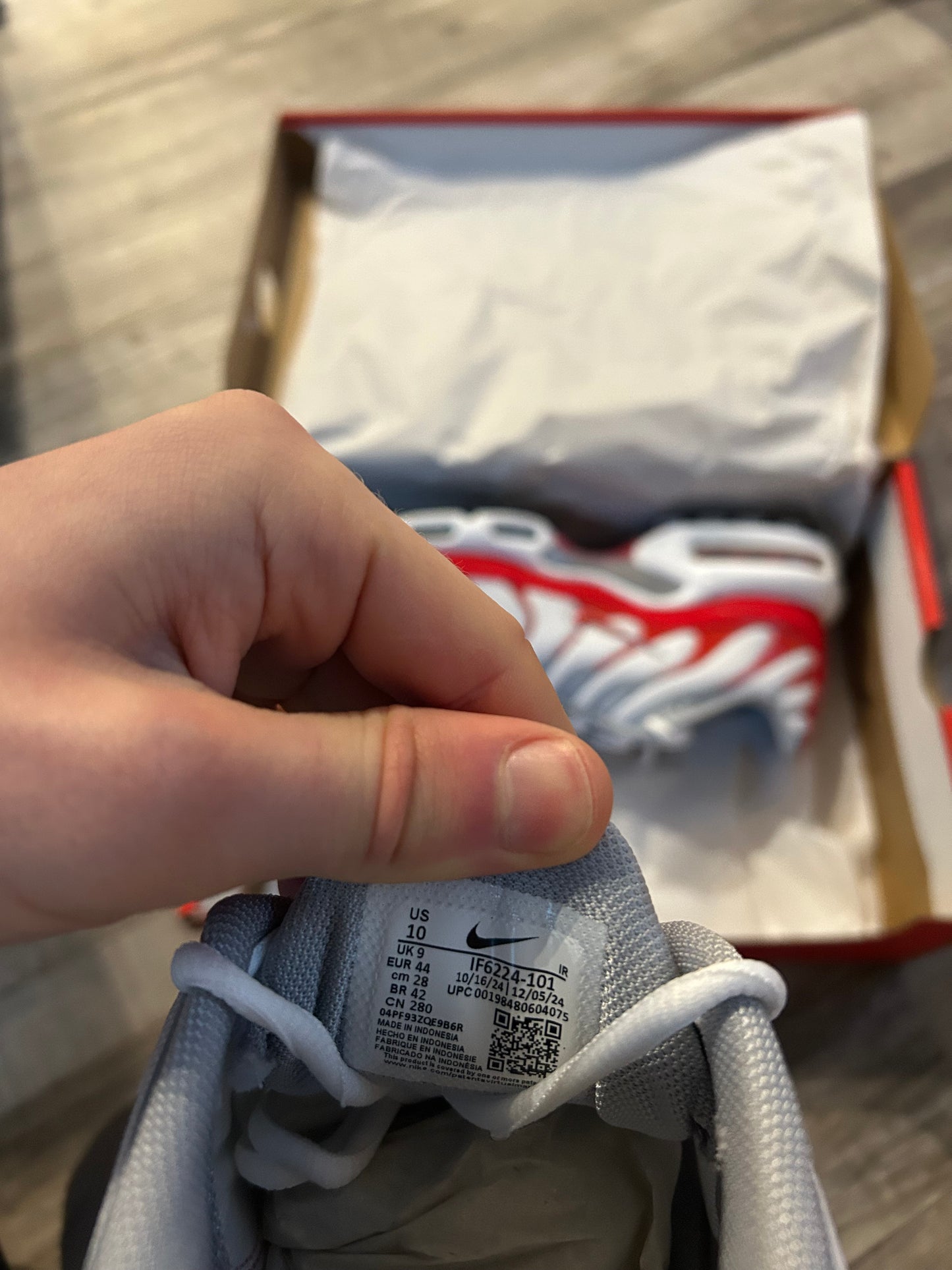 Nike air max plus Tn “uni red/wolf grey”