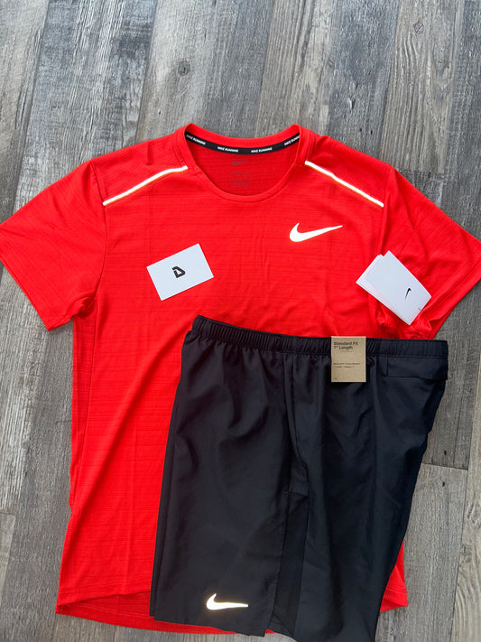 Nike miler set “crimson red”