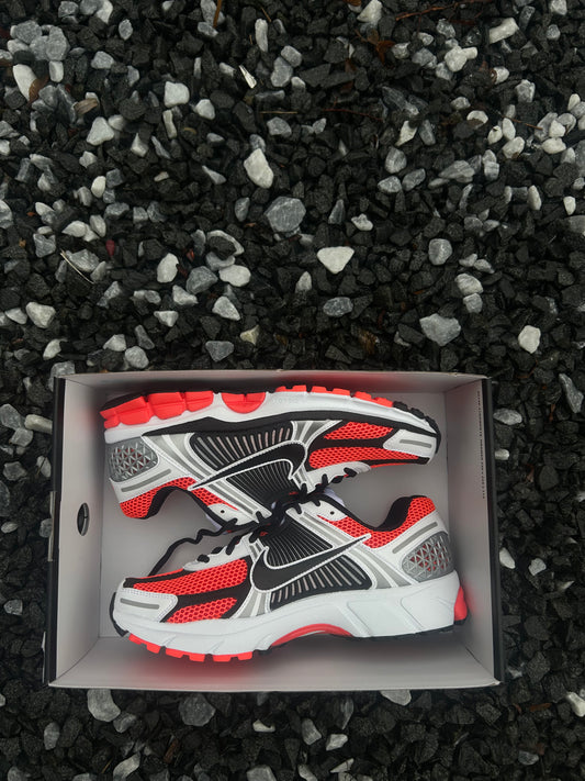 Nike vomero 5 “Bright Crimson”