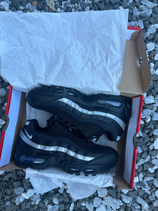 Nike air max 95 “Black/Metallic silver”