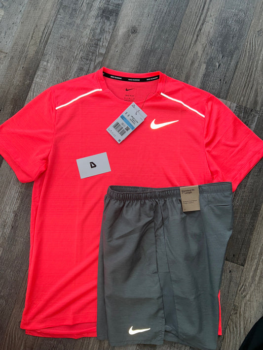 Nike miler set “Hot punch”