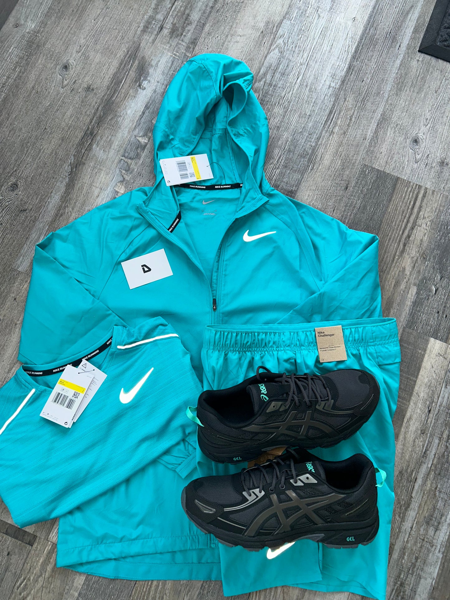 Nike Windrunner set with miler and top “DUSTY CACTUS”