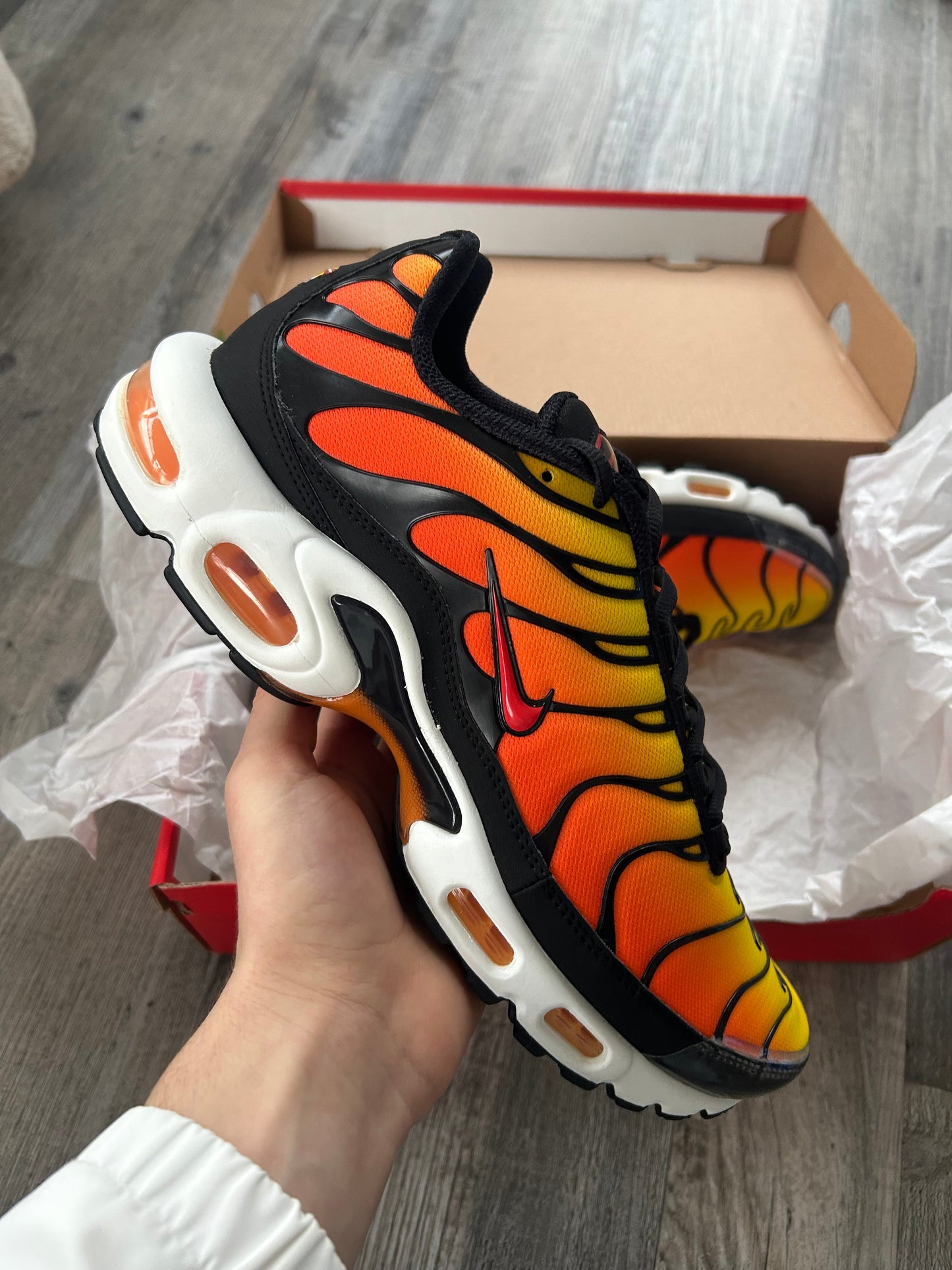 Nike air max plus Tn “Sunset oranges”