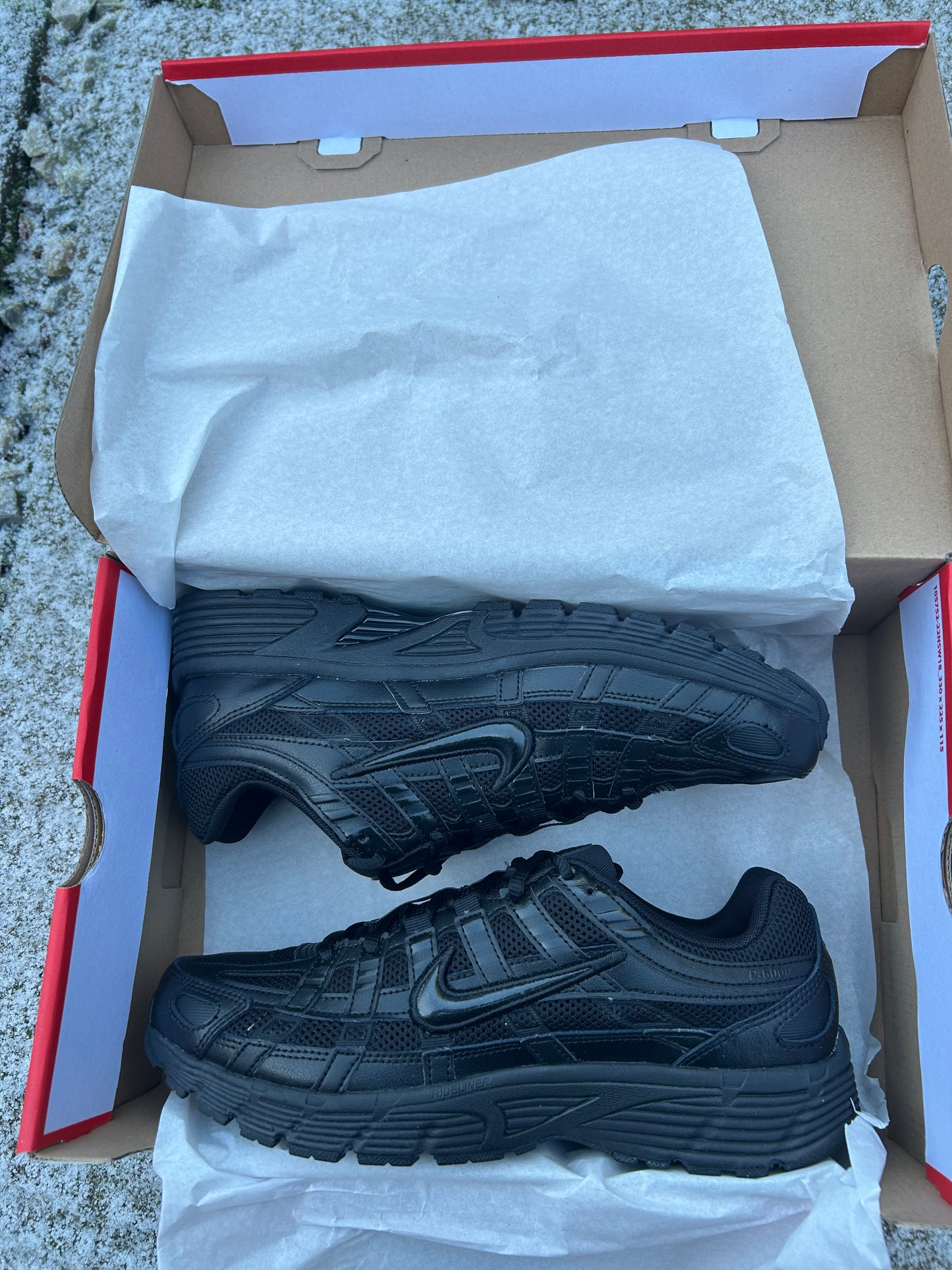 Nike P6000 “Triple black”