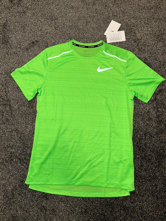 Nike miler “Green Strike”