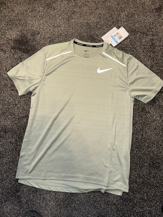 Nike miler Olive