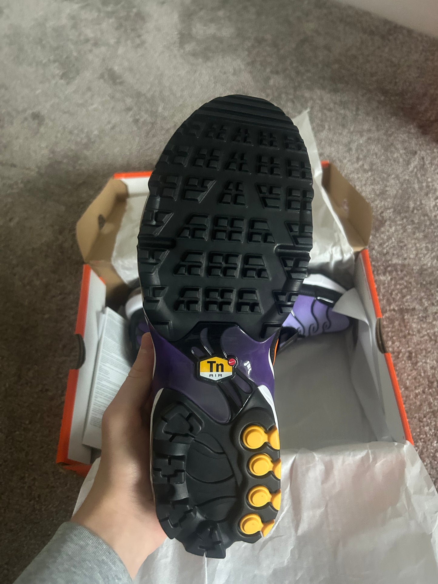 Nike air max plus G “Voltage purple”