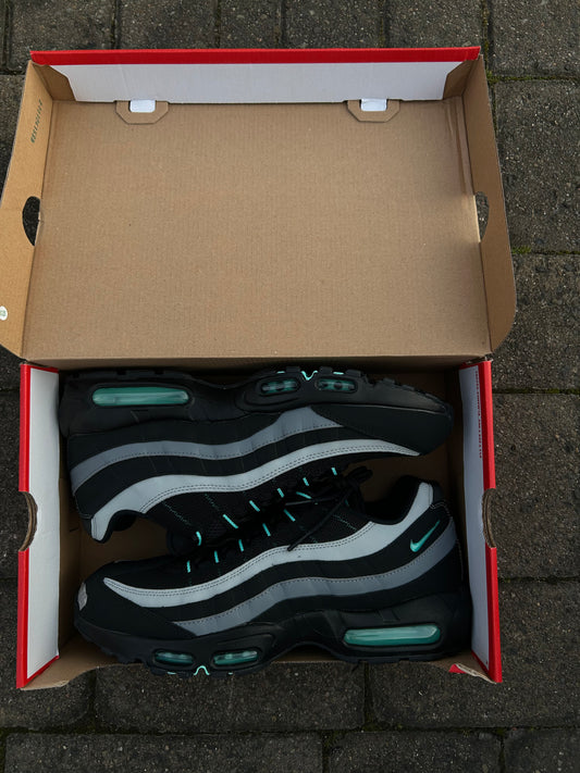 Nike air max 95 “Jade Jewels”