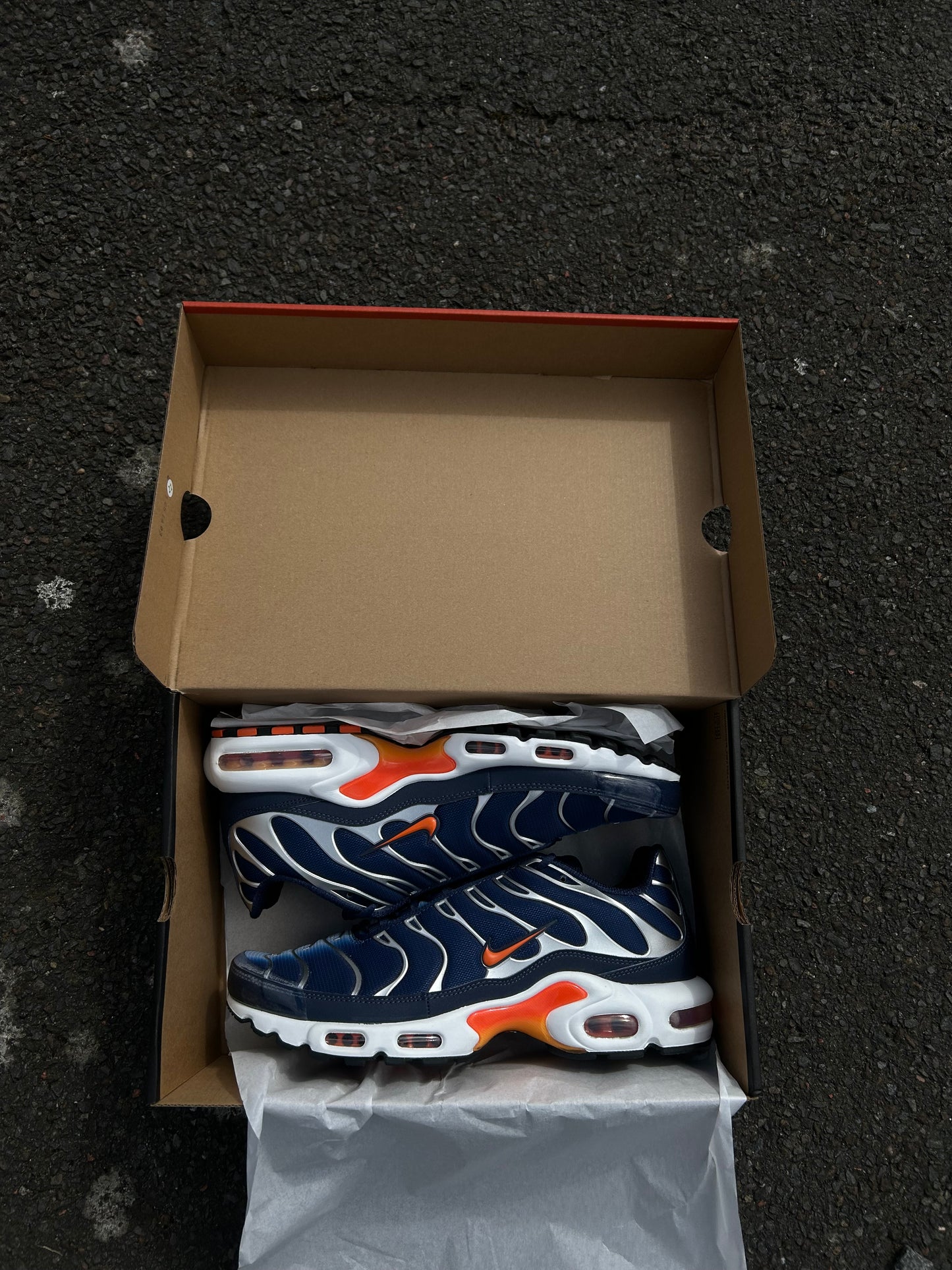 Nike air max plus Tn “Midnight Navy’s/orange”