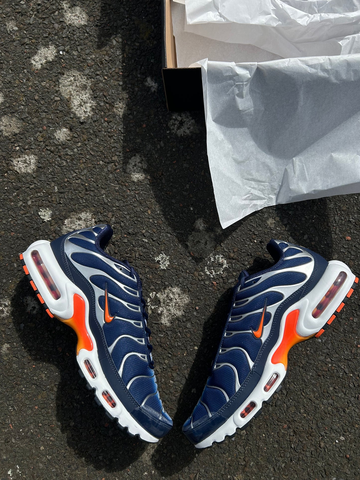 Nike air max plus Tn “Midnight Navy’s/orange”