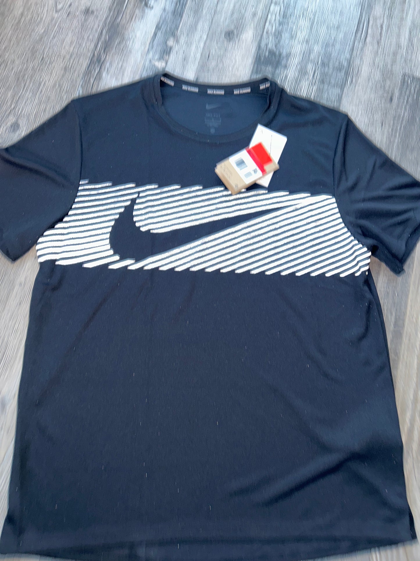Nike miler flash division “Black”