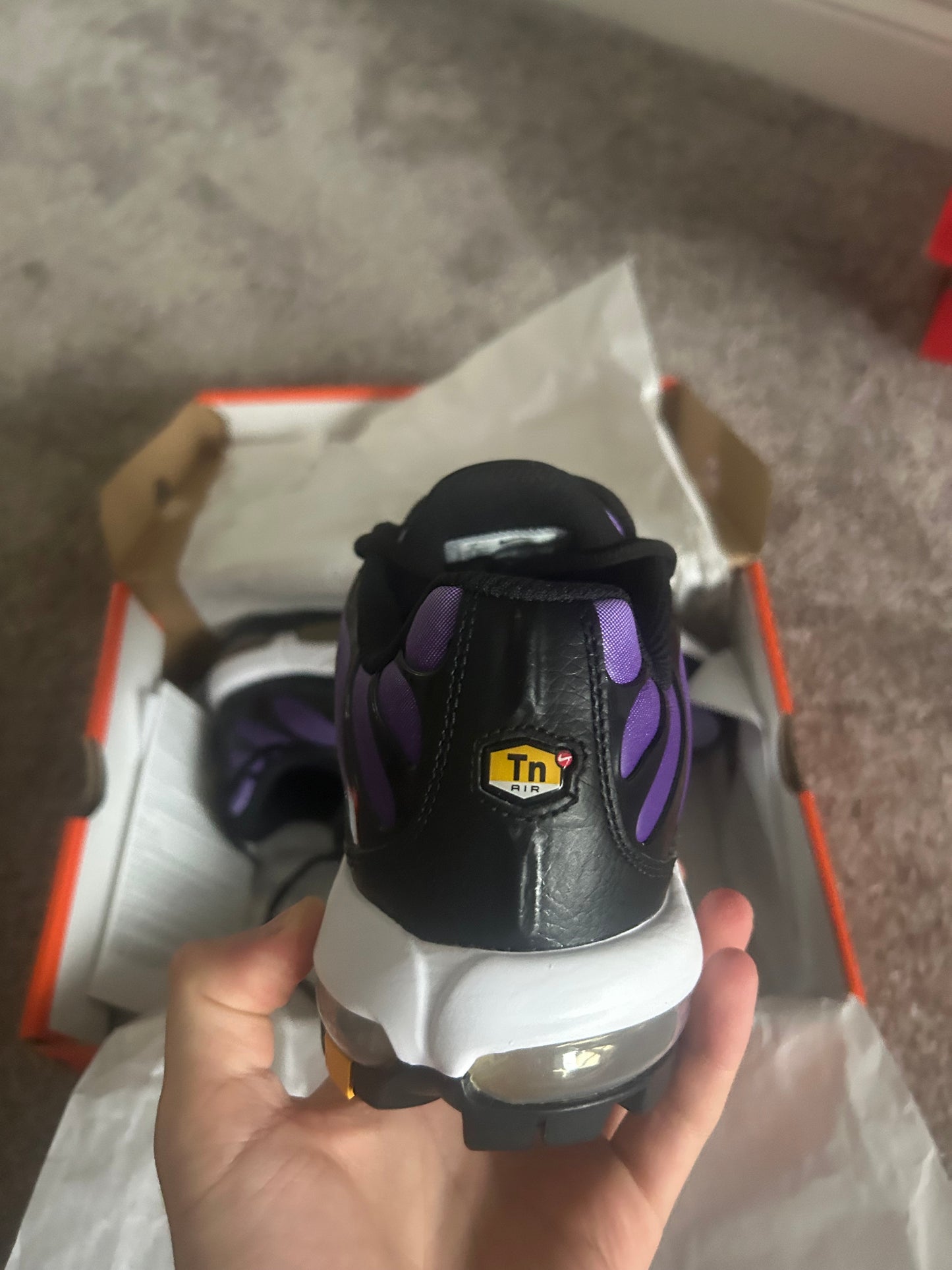 Nike air max plus G “Voltage purple”