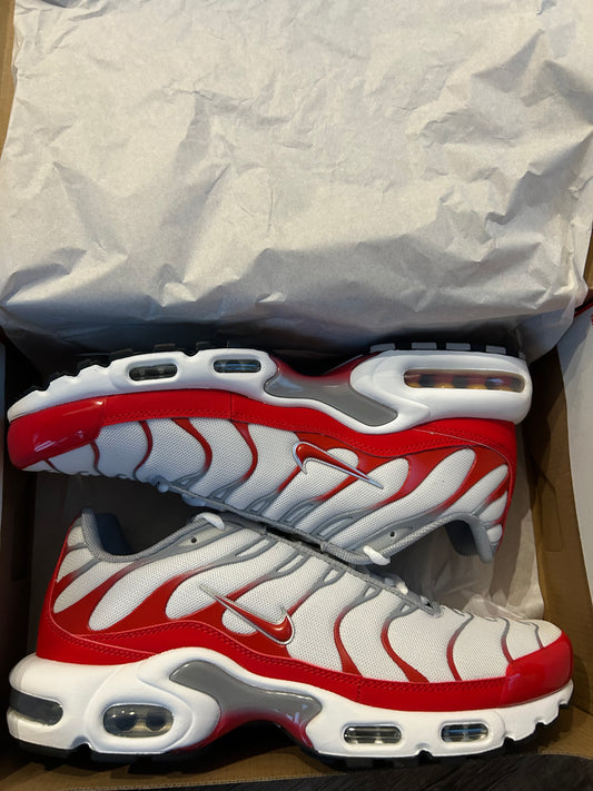 Nike air max plus Tn “uni red/wolf grey”