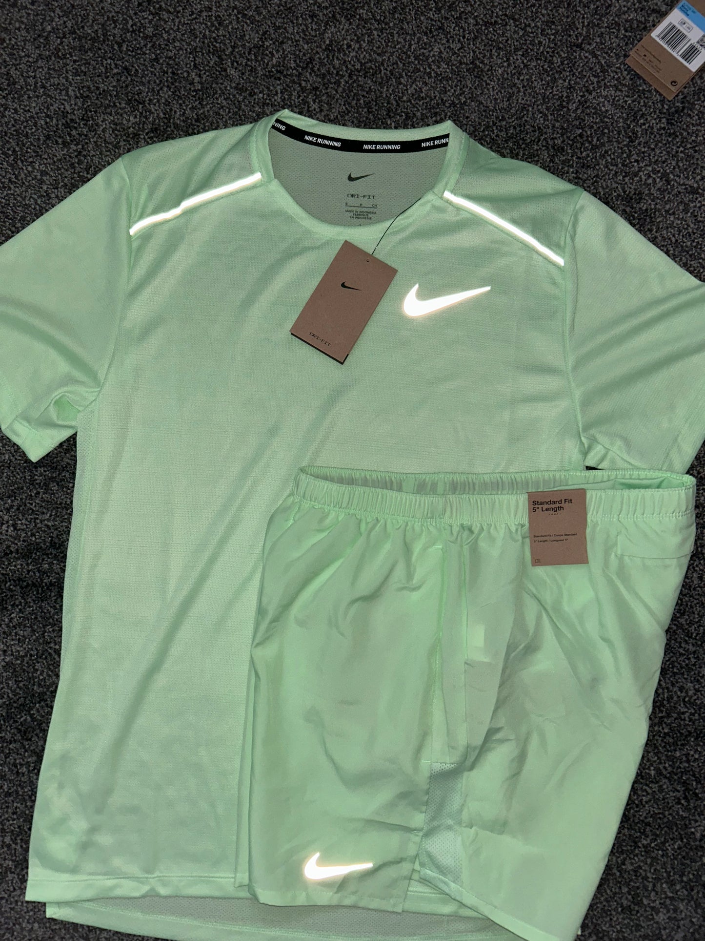 Nike miler set with shorts “vapour green”
