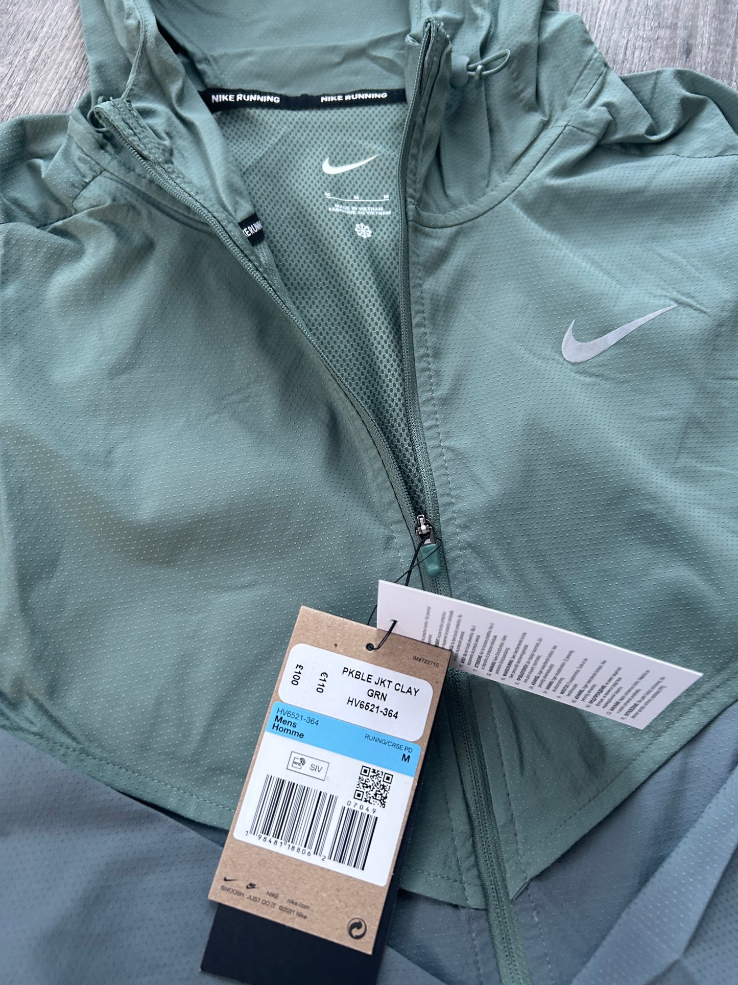 Nike Windrunner jacket “Pine Green”