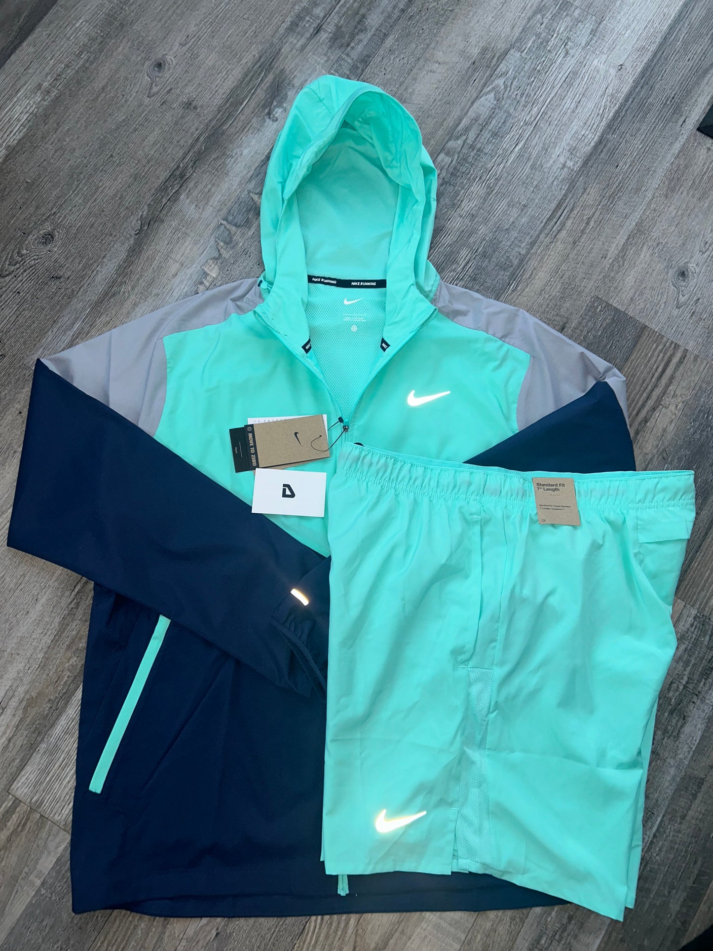 Nike Windrunner set with shorts “Mint Green”